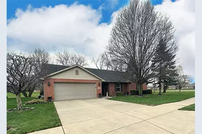 1480 Maplecrest Drive, Troy, OH 45373 - Photo 2