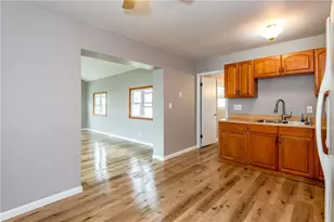 208 Pinegrove Dr, Bellbrook, OH 45305 - Photo 8