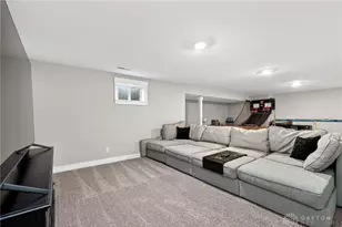 7425 Stoneham Cir, Clearcreek Twp, OH 45066 - Photo 24