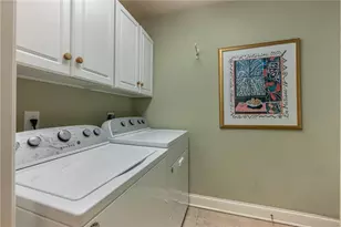 182 Barrington Village Dr, Beavercreek Twp, OH 45385 - Photo 28