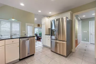 182 Barrington Village Drive, Beavercreek Twp, OH 45385 - Photo 18