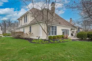 182 Barrington Village Dr, Beavercreek Twp, OH 45385 - Photo 42