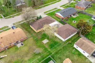 7237 Carmelita Dr, Huber Heights, OH 45424 - Photo 32