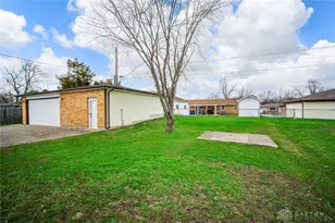 7237 Carmelita Dr, Huber Heights, OH 45424 - Photo 26