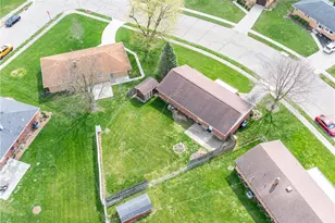 535 Barbara Dr, Tipp City, OH 45371 - Photo 32