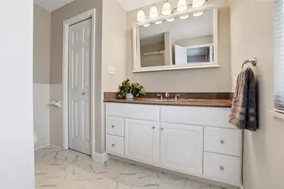 190 N Village Drive, Centerville, OH 45459 - Photo 30