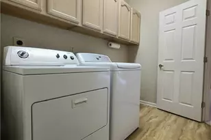 1364 Yankee Vineyards, Washington Twp, OH 45458 - Photo 8