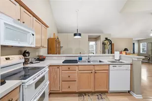 4662 Cobblestone Dr, Tipp City, OH 45371 - Photo 16