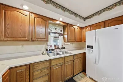 306 N Bechtle Avenue, Springfield, OH 45504 - Photo 14