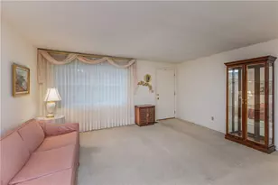 7201 Belle Plain Dr, Huber Heights, OH 45424 - Photo 6