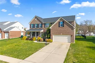 4192 Grace Cir, Beavercreek, OH 45431 - Photo 4