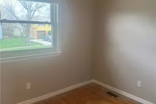 4750 Coulson Dr, Jefferson Twp, OH 45417 - Photo 6