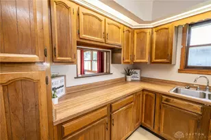 510 Ohio Ave, Troy, OH 45373 - Photo 10