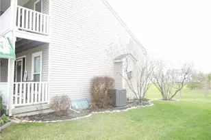 2549 Fawn Dr, Fairborn, OH 45324 - Photo 4