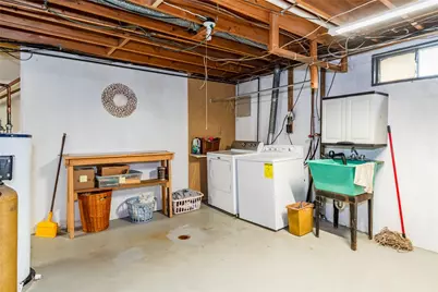 913 Debbie Court, Clayton, OH 45415 - Photo 36