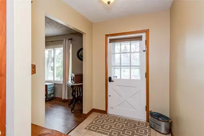 913 Debbie Court, Clayton, OH 45415 - Photo 4