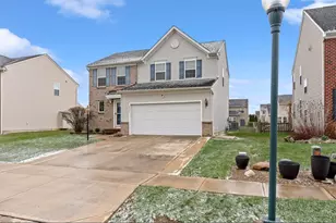 2230 Blazing Star Dr, Tipp City, OH 45371 - Photo 2