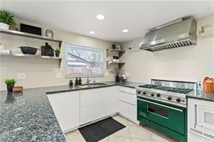 2247 E Whipp Rd, Kettering, OH 45440 - Photo 2