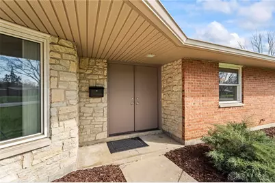 2247 E Whipp Road, Kettering, OH 45440 - Photo 8