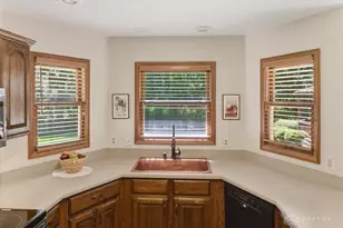 1430 Clear Springs Ct, Centerville, OH 45458 - Photo 10