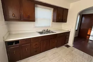 504 N Upland Ave, Dayton, OH 45417 - Photo 4