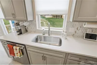 685 Dewmar Drive, Beavercreek, OH 45434 - Photo 20