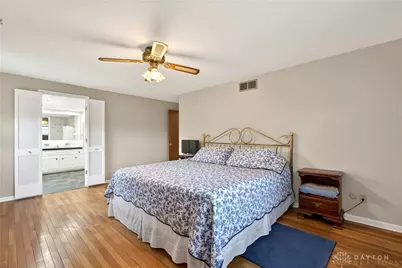 1547 Ambridge Road, Centerville, OH 45459 - Photo 32