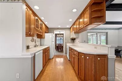 1547 Ambridge Road, Centerville, OH 45459 - Photo 14