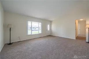 625 Franklin Ave, Union, OH 45322 - Photo 6