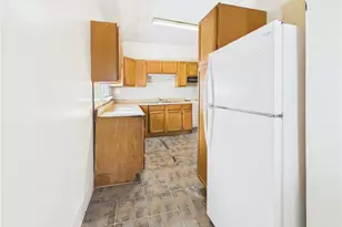 626 Gray Ave, Greenville, OH 45331 - Photo 6