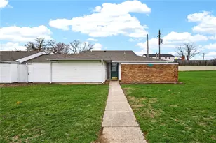 5871 Troy Villa Blvd, Huber Heights, OH 45424 - Photo 1