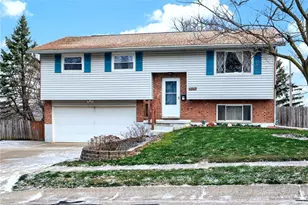 1845 S Bayberry Dr, Miamisburg, OH 45342 - Photo 1