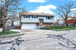 1845 S Bayberry Dr, Miamisburg, OH 45342 - Photo 2