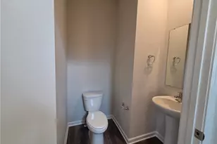3178 Northerton Ct, Butler Twp, OH 45414 - Photo 6