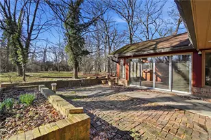 2438 Signal Hill Rd, Springfield, OH 45504 - Photo 2