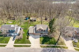 2214 Hillrise Cir, Bellbrook, OH 45305 - Photo 2