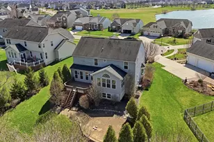 2591 Blueflag St, Tipp City, OH 45371 - Photo 2