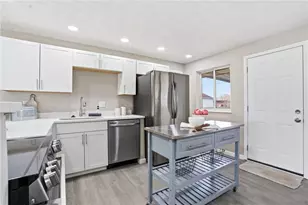 5269 Buckner Dr, Huber Heights, OH 45424 - Photo 10