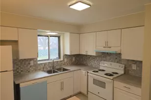 5820 Woodstone Dr, Trotwood, OH 45426 - Photo 4