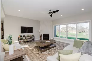 10957 Shallow Creek Ct, Washington Twp, OH 45458 - Photo 8