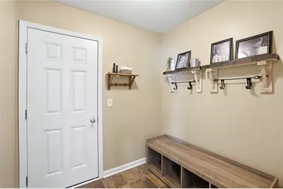 2813 Amberwood Drive, Troy, OH 45373 - Photo 18