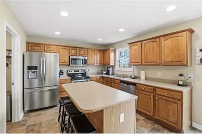 2813 Amberwood Drive, Troy, OH 45373 - Photo 10