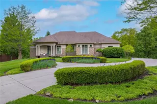 1027 Wild Hickory Ln, Washington Twp, OH 45458 - Photo 2