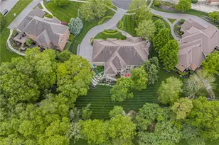 1027 Wild Hickory Ln, Washington Twp, OH 45458 - Photo 4