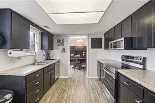 440 Walsingham Ct, Centerville, OH 45429 - Photo 14