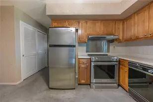 538 West Alex Bell Road, Washington Twp, OH 45459 - Photo 8