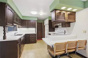 819 Waldrun Ave, Riverside, OH 45404 - Photo 8