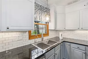 214 Old Carriage Dr, Englewood, OH 45322 - Photo 10