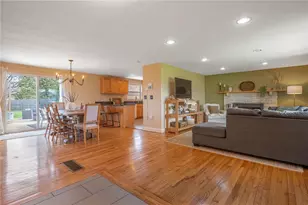 1026 Trianon Dr, Xenia Twp, OH 45385 - Photo 12