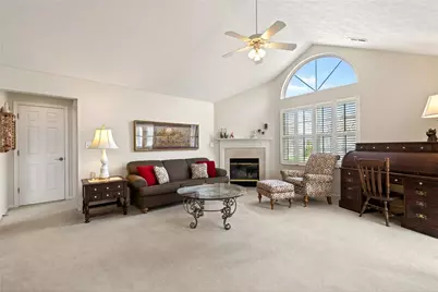 454 Beth Page Circle, Washington Twp, OH 45458 - Photo 6